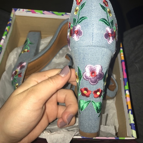 Floral shoe republic LA heels size 6 - Picture 3 of 3